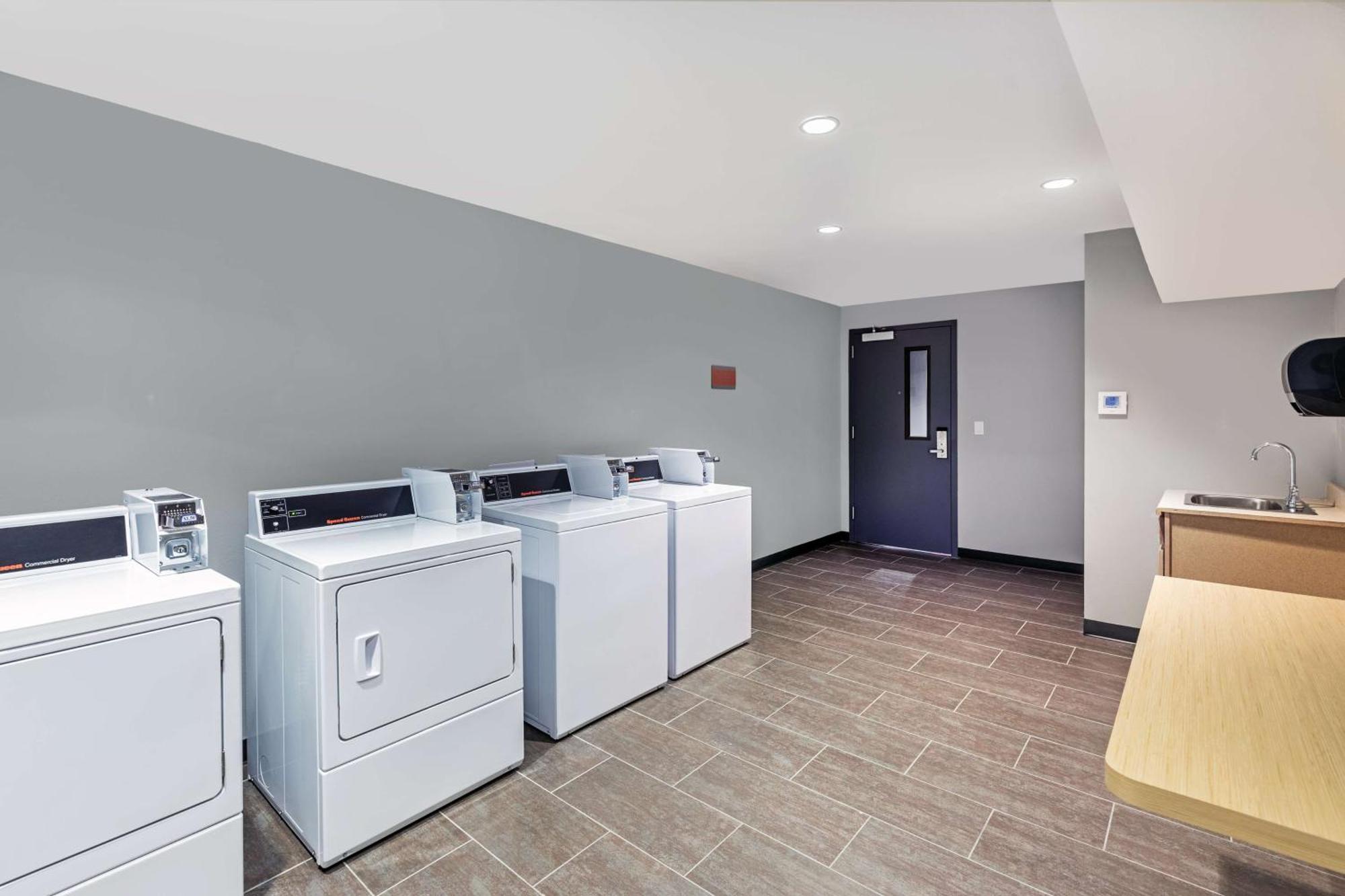Hotel Tru By Hilton Laredo Airport Area, Tx Extérieur photo