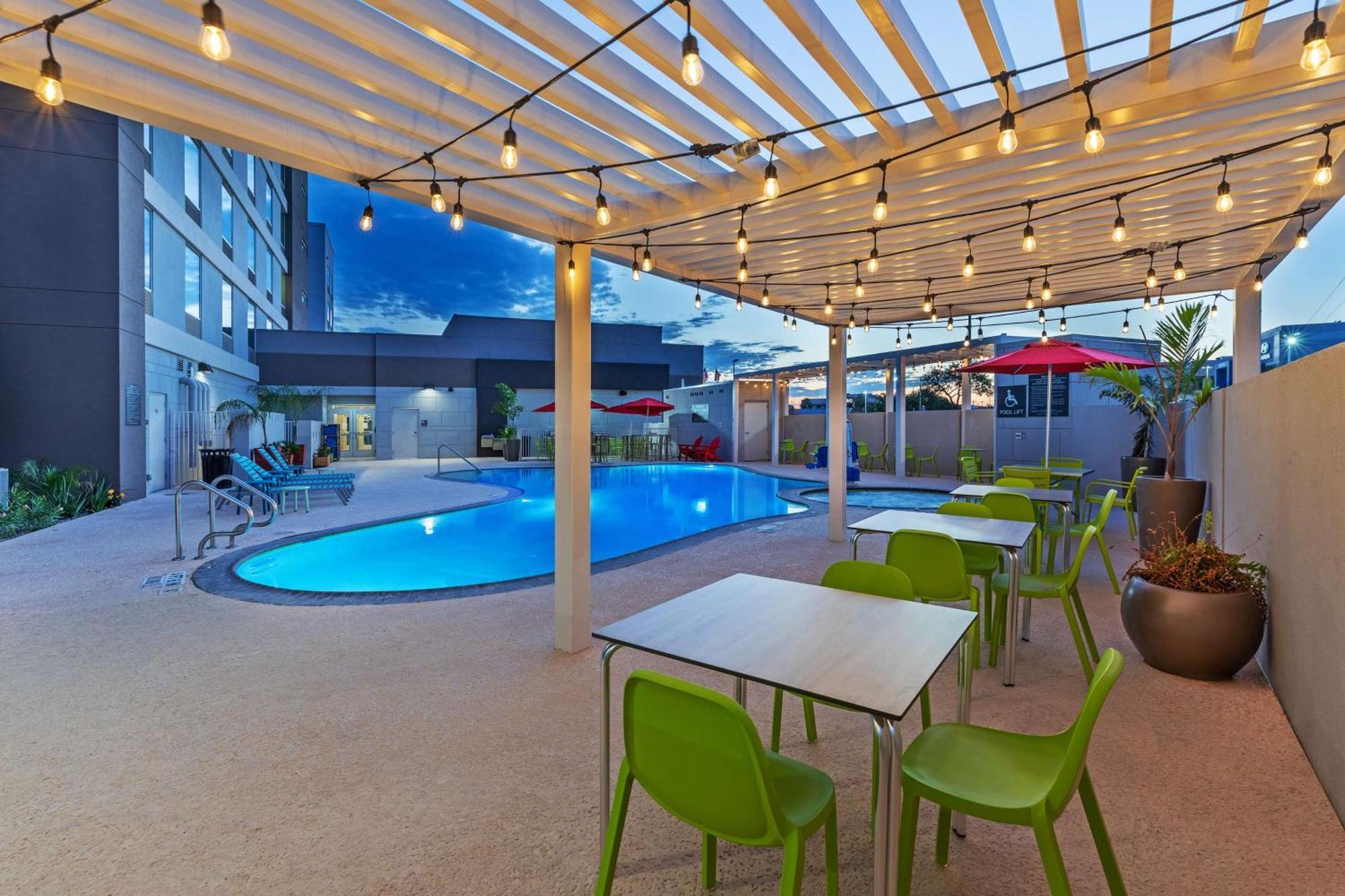Hotel Tru By Hilton Laredo Airport Area, Tx Extérieur photo
